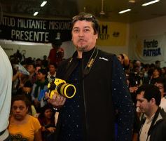 Foto de la galería: Alberto Fernández compartió sus propuestas con sus partidarios en un colmado edificio del PJ misionero