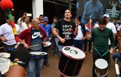 Foto de la galería: Alberto Fernández compartió sus propuestas con sus partidarios en un colmado edificio del PJ misionero
