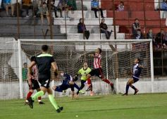 Foto de la galería: Postales del partido de ida entre Sporting y Guaraní, en Villa Sarita