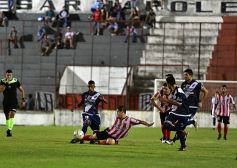 Foto de la galería: Postales del partido de ida entre Sporting y Guaraní, en Villa Sarita
