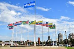 Foto de la galería: La EBY inauguró la escultura “Ñañuã” en Posadas