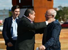 Foto de la galería: La EBY inauguró la escultura “Ñañuã” en Posadas