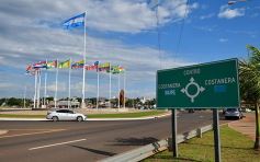 Foto de la galería: La EBY inauguró la escultura “Ñañuã” en Posadas