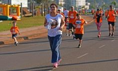 Foto de la galería: Hubo más de 700 participantes en la Maratón Solidaria por los 51 años de Energía de Misiones