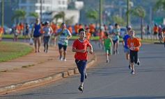 Foto de la galería: Hubo más de 700 participantes en la Maratón Solidaria por los 51 años de Energía de Misiones