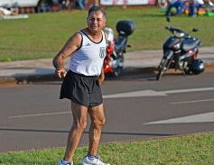 Foto de la galería: Hubo más de 700 participantes en la Maratón Solidaria por los 51 años de Energía de Misiones