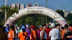 Foto de la galería: Hubo más de 700 participantes en la Maratón Solidaria por los 51 años de Energía de Misiones