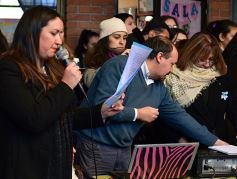 Foto de la galería: Emocionante acto por el Día de la Independencia en el Colegio del Carmen