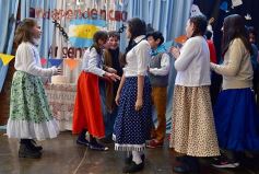 Foto de la galería: Emocionante acto por el Día de la Independencia en el Colegio del Carmen