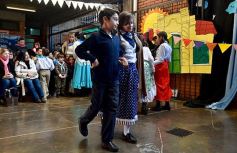 Foto de la galería: Emocionante acto por el Día de la Independencia en el Colegio del Carmen