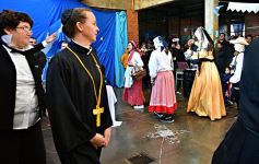 Foto de la galería: Emocionante acto por el Día de la Independencia en el Colegio del Carmen