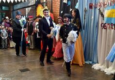 Foto de la galería: Emocionante acto por el Día de la Independencia en el Colegio del Carmen