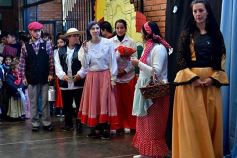 Foto de la galería: Emocionante acto por el Día de la Independencia en el Colegio del Carmen