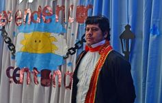 Foto de la galería: Emocionante acto por el Día de la Independencia en el Colegio del Carmen