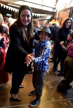 Foto de la galería: Emocionante acto por el Día de la Independencia en el Colegio del Carmen