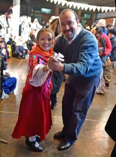 Foto de la galería: Emocionante acto por el Día de la Independencia en el Colegio del Carmen