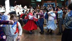 Foto de la galería: Emocionante acto por el Día de la Independencia en el Colegio del Carmen