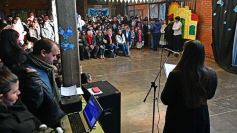 Foto de la galería: Emocionante acto por el Día de la Independencia en el Colegio del Carmen