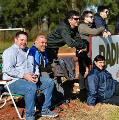 Foto de la galería: Tacurú derrotó a Centro y se aseguró un lugar para luchar por el ascenso a la zona Campeonato del Regional del NEA B