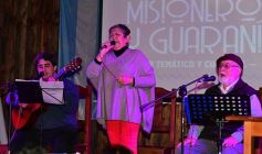 Foto de la galería: Peña Misionero y Guaraní: Julián Zini y Joselo en el escenario