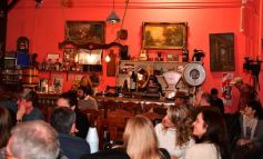 Foto de la galería: Peña Misionero y Guaraní: Julián Zini y Joselo en el escenario