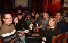 Foto de la galería: Peña Misionero y Guaraní: Julián Zini y Joselo en el escenario