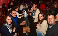 Foto de la galería: Peña Misionero y Guaraní: Julián Zini y Joselo en el escenario