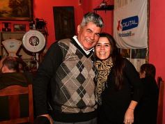 Foto de la galería: Peña Misionero y Guaraní: Julián Zini y Joselo en el escenario