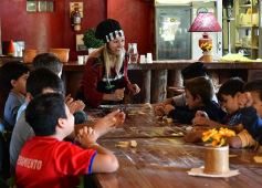 Foto de la galería: Niños del Hogar de Día disfrutaron de una jornada en Pueblo Chico con el vicegobernador Herrera Ahuad