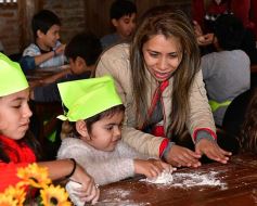Foto de la galería: Niños del Hogar de Día disfrutaron de una jornada en Pueblo Chico con el vicegobernador Herrera Ahuad