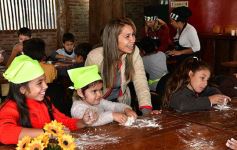 Foto de la galería: Niños del Hogar de Día disfrutaron de una jornada en Pueblo Chico con el vicegobernador Herrera Ahuad