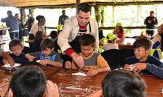 Foto de la galería: Niños del Hogar de Día disfrutaron de una jornada en Pueblo Chico con el vicegobernador Herrera Ahuad