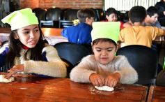 Foto de la galería: Niños del Hogar de Día disfrutaron de una jornada en Pueblo Chico con el vicegobernador Herrera Ahuad