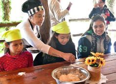 Foto de la galería: Niños del Hogar de Día disfrutaron de una jornada en Pueblo Chico con el vicegobernador Herrera Ahuad