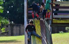 Foto de la galería: Niños del Hogar de Día disfrutaron de una jornada en Pueblo Chico con el vicegobernador Herrera Ahuad