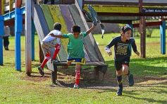 Foto de la galería: Niños del Hogar de Día disfrutaron de una jornada en Pueblo Chico con el vicegobernador Herrera Ahuad