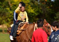 Foto de la galería: Niños del Hogar de Día disfrutaron de una jornada en Pueblo Chico con el vicegobernador Herrera Ahuad