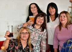 Foto de la galería: Emocionante primera juntada de los históricos vecinos del barrio Parque Adam