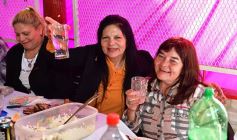 Foto de la galería: Emocionante primera juntada de los históricos vecinos del barrio Parque Adam