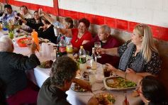 Foto de la galería: Emocionante primera juntada de los históricos vecinos del barrio Parque Adam