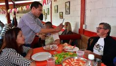 Foto de la galería: Emocionante primera juntada de los históricos vecinos del barrio Parque Adam