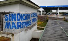 Foto de la galería: Postales de la adjudicación de las obras para ampliar la central hidroeléctrica de Yacyretá