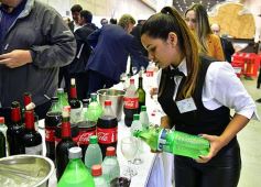 Foto de la galería: Postales de la adjudicación de las obras para ampliar la central hidroeléctrica de Yacyretá