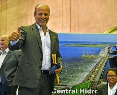 Foto de la galería: Postales de la adjudicación de las obras para ampliar la central hidroeléctrica de Yacyretá