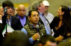 Foto de la galería: Postales de la adjudicación de las obras para ampliar la central hidroeléctrica de Yacyretá