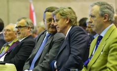 Foto de la galería: Postales de la adjudicación de las obras para ampliar la central hidroeléctrica de Yacyretá