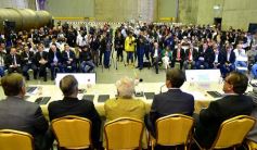 Foto de la galería: Postales de la adjudicación de las obras para ampliar la central hidroeléctrica de Yacyretá