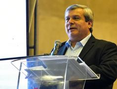 Foto de la galería: Postales de la adjudicación de las obras para ampliar la central hidroeléctrica de Yacyretá