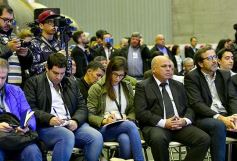 Foto de la galería: Postales de la adjudicación de las obras para ampliar la central hidroeléctrica de Yacyretá