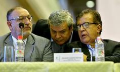 Foto de la galería: Postales de la adjudicación de las obras para ampliar la central hidroeléctrica de Yacyretá